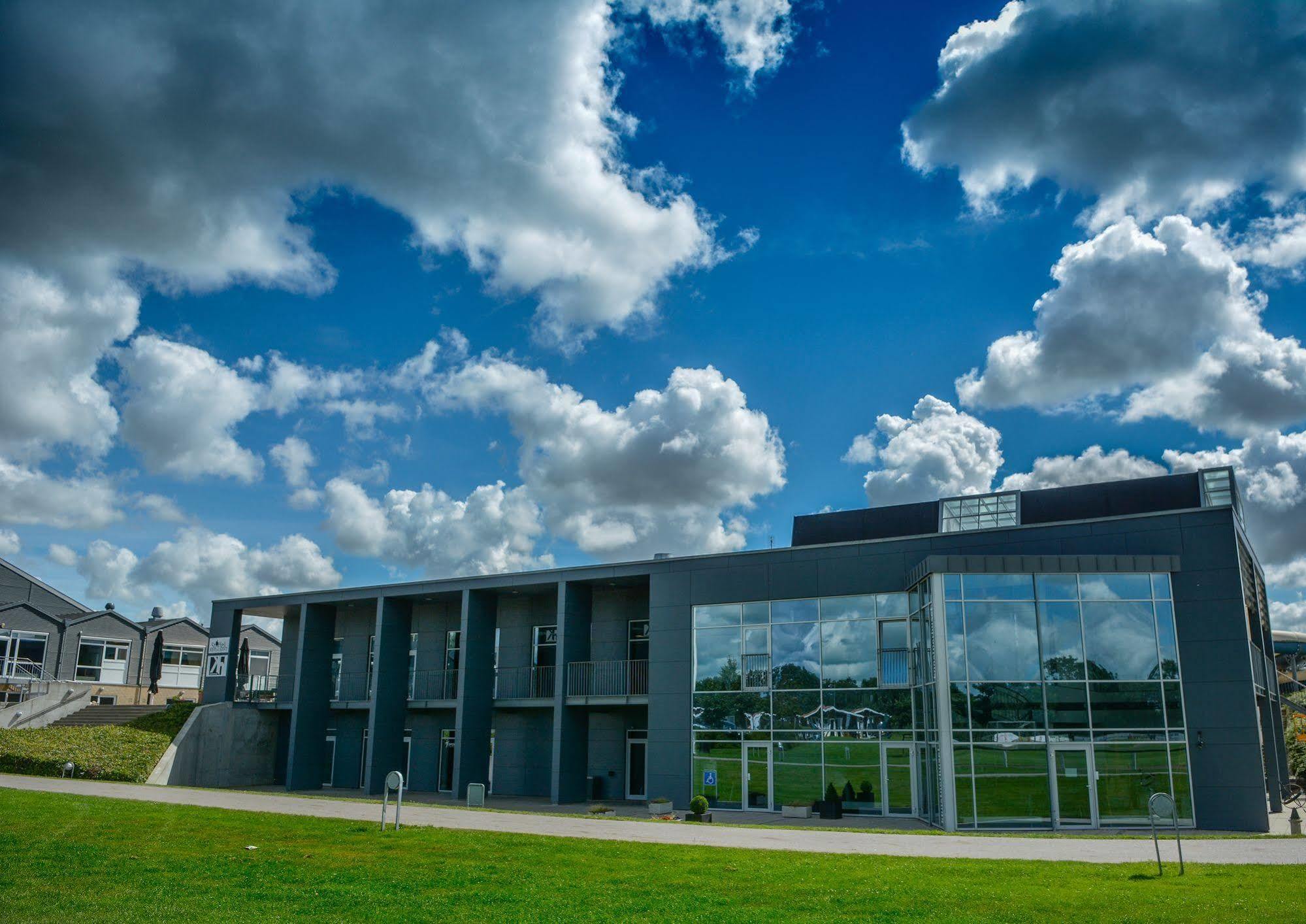 Skaerbaek Holiday Center Hotel Exterior photo